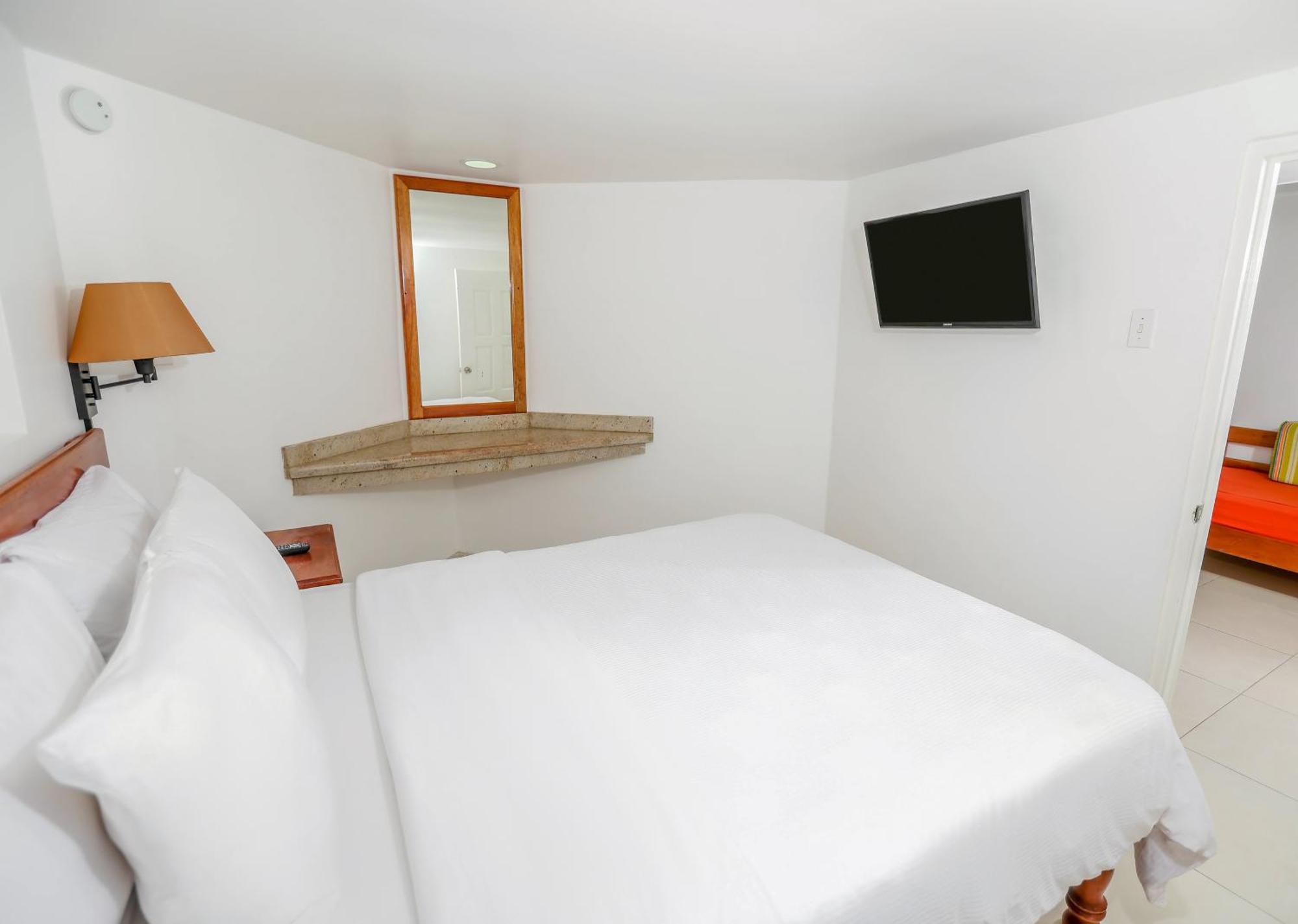 Decameron Club Caribbean Runaway Bay, Ramada All-Inclusive Resort Екстер'єр фото