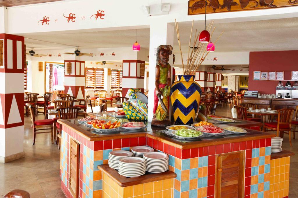 Decameron Club Caribbean Runaway Bay, Ramada All-Inclusive Resort Екстер'єр фото