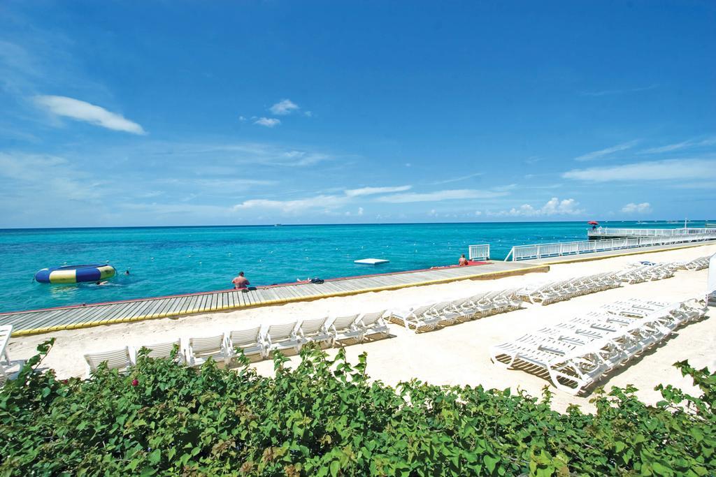 Decameron Club Caribbean Runaway Bay, Ramada All-Inclusive Resort Екстер'єр фото