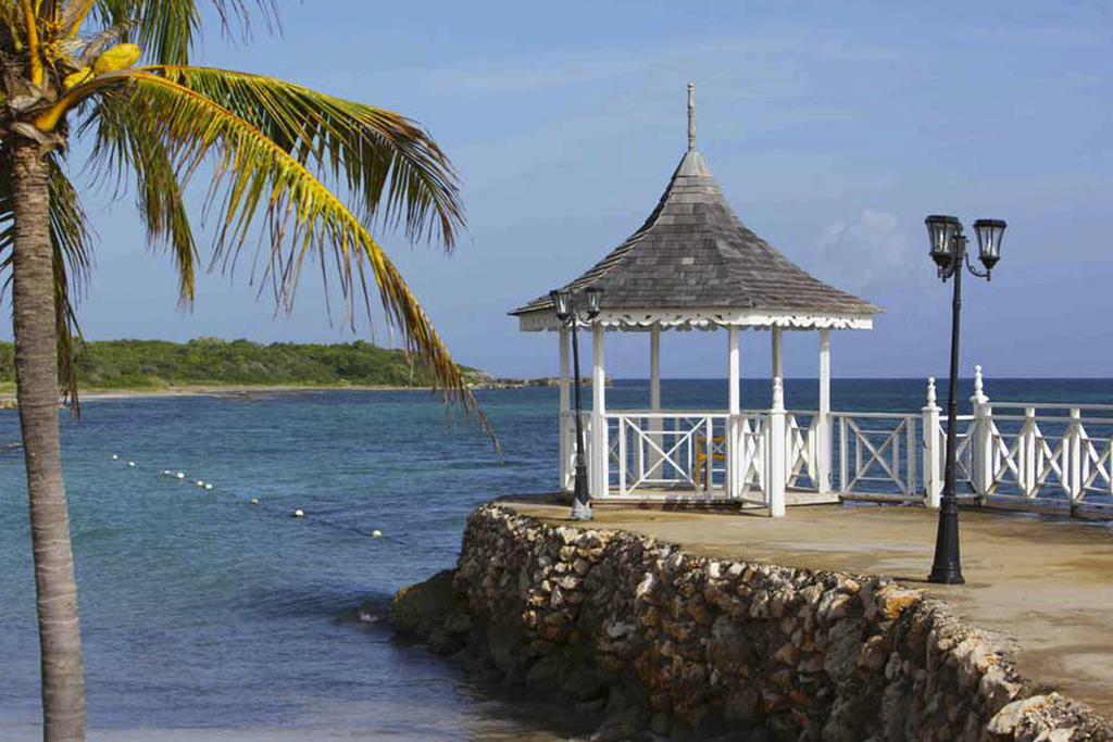 Decameron Club Caribbean Runaway Bay, Ramada All-Inclusive Resort Екстер'єр фото