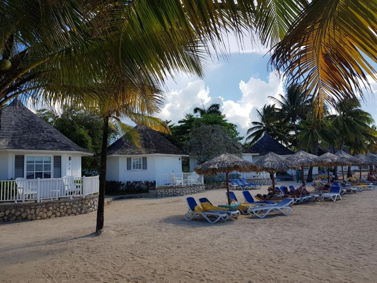 Decameron Club Caribbean Runaway Bay, Ramada All-Inclusive Resort Екстер'єр фото