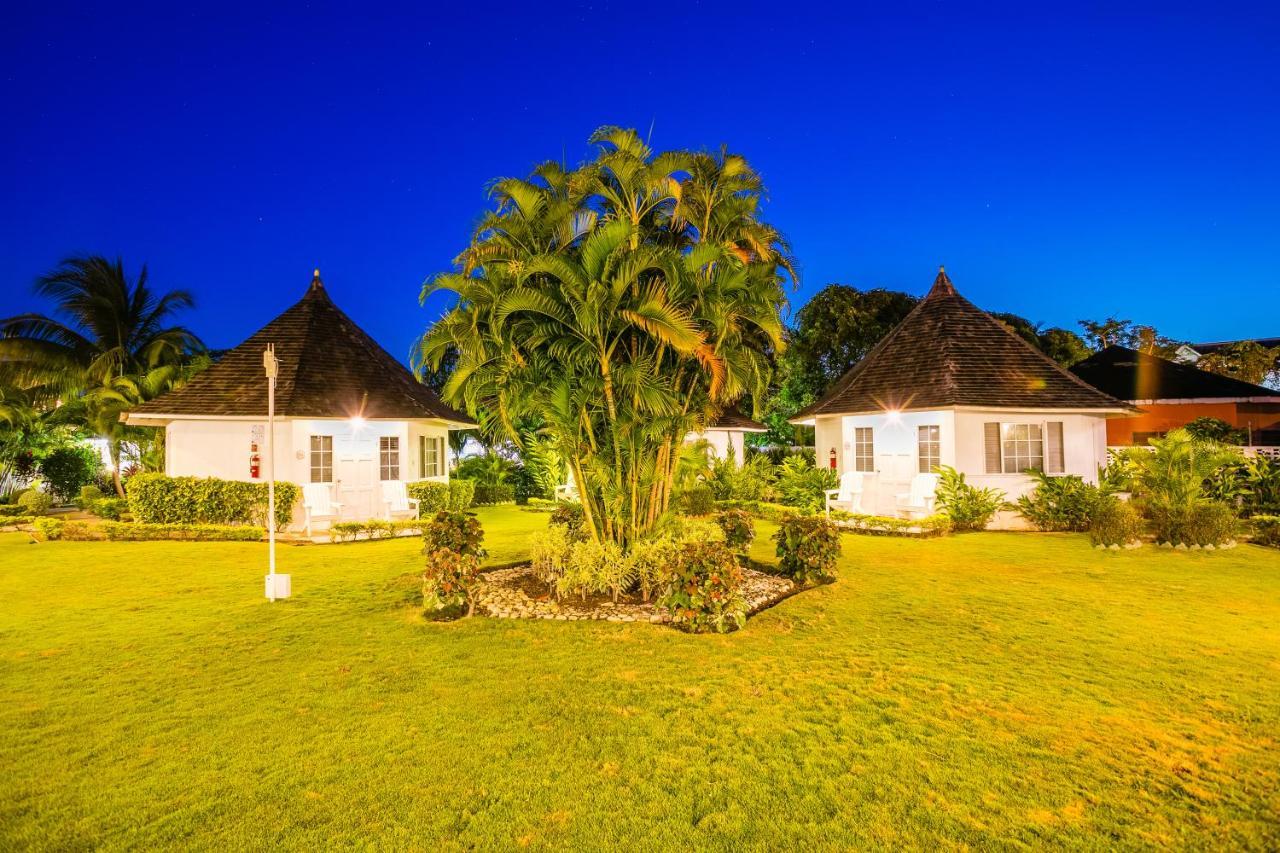 Decameron Club Caribbean Runaway Bay, Ramada All-Inclusive Resort Екстер'єр фото